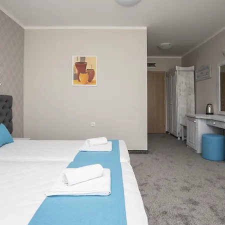 Oasis Del Sol - Front