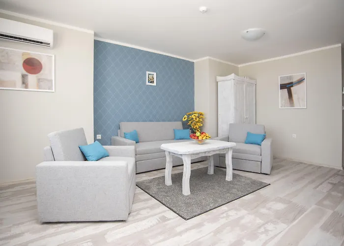 Oasis Del Sol - Front