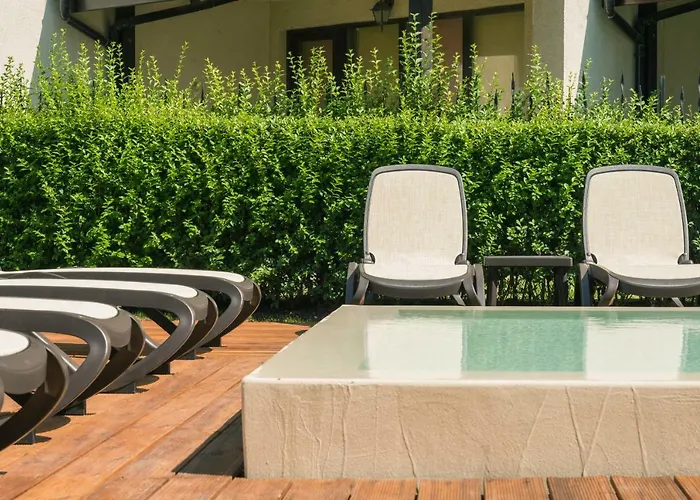 Oasis Del Sol - Front Lozenets