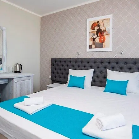 Oasis Del Sol - Front 3* Lozenets