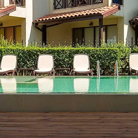 Oasis Del Sol - Front