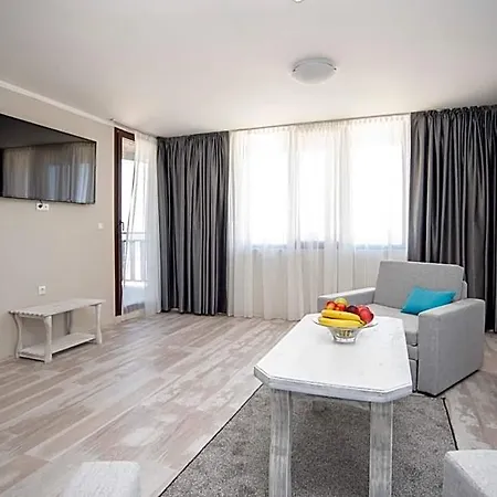 Oasis Del Sol - Front