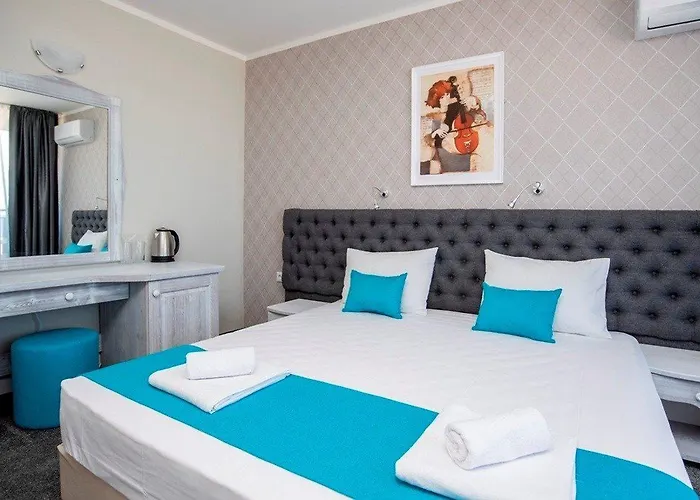 Oasis Del Sol - Front 3* لوزينيتس