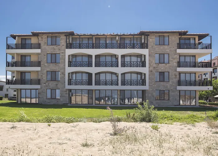 Oasis Del Sol - Front 3*