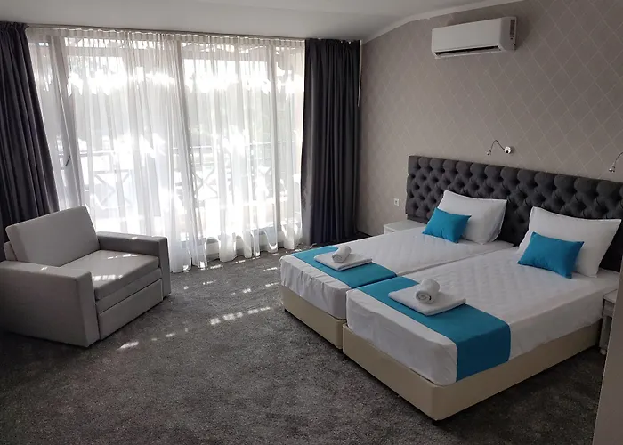 Oasis Del Sol - Front 洛泽内茨