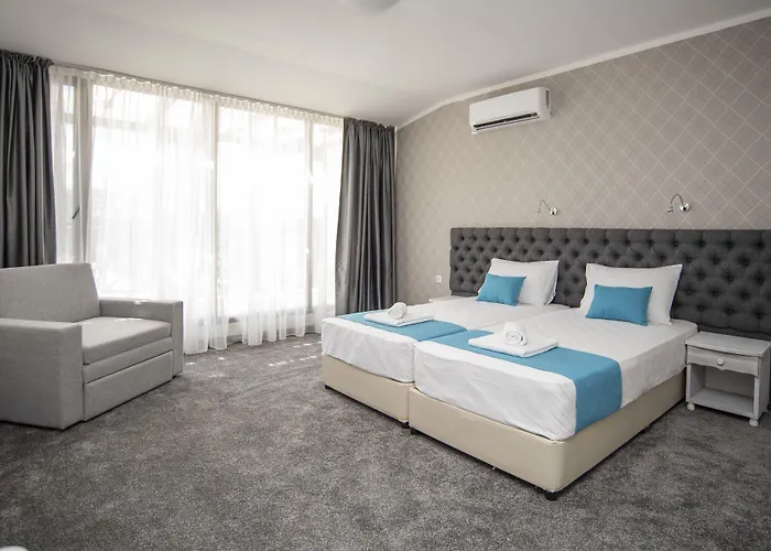 Oasis Del Sol - Front 3*