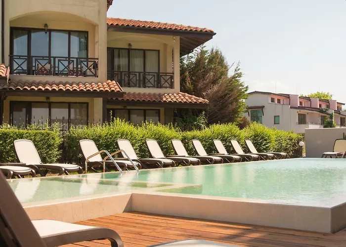 Resort Oasis Del Sol - Front 3*