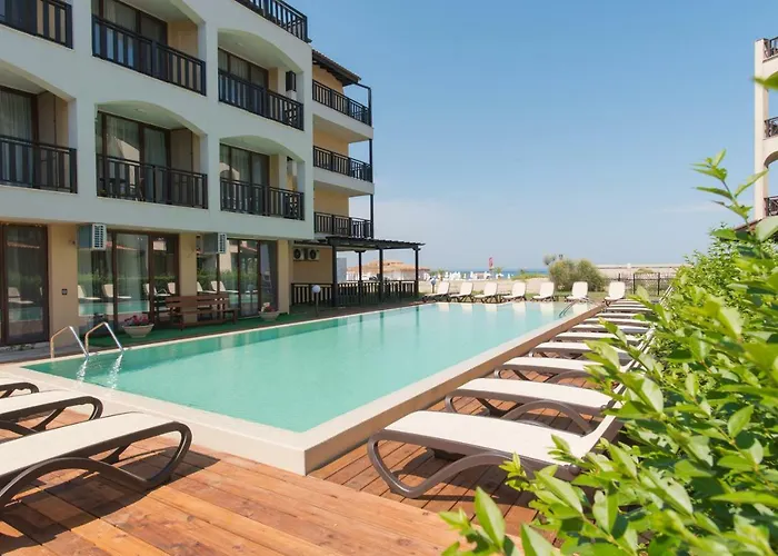 Oasis Del Sol - Front 3* لوزينيتس